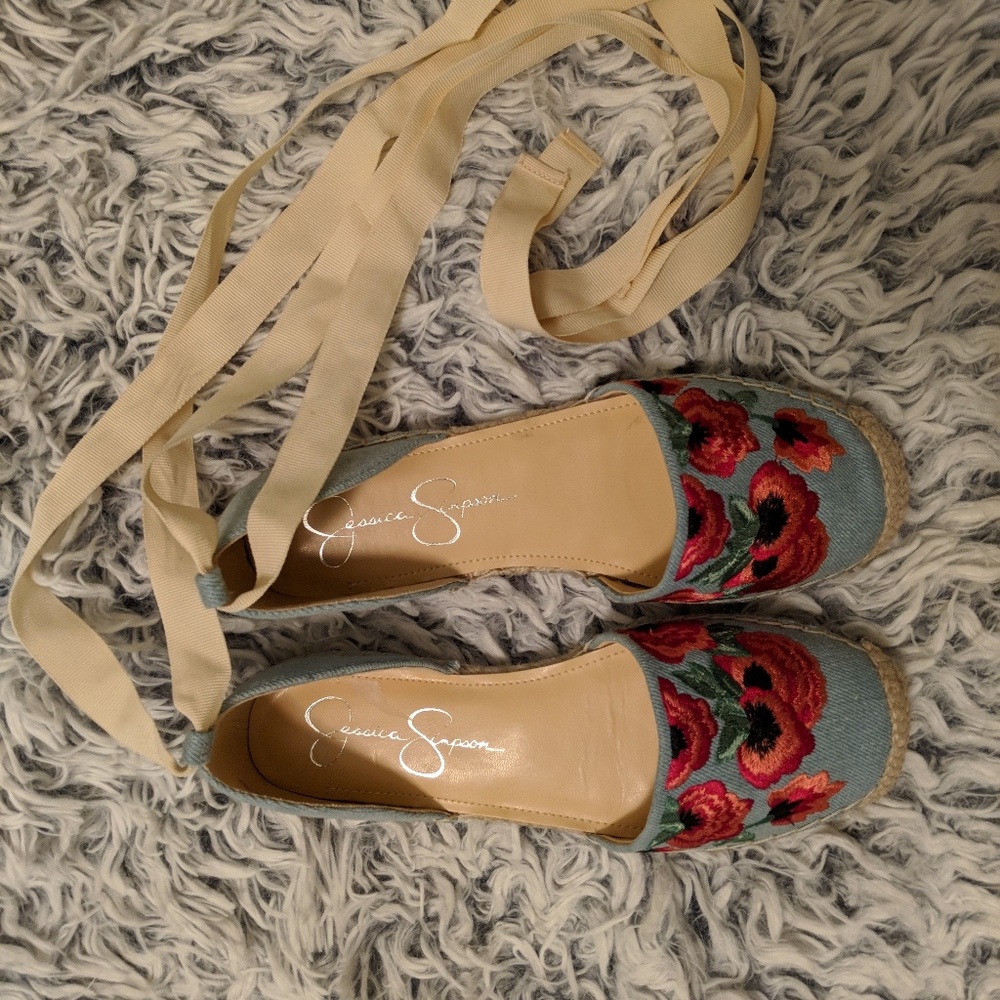 Floral Embroidered espadrilles
